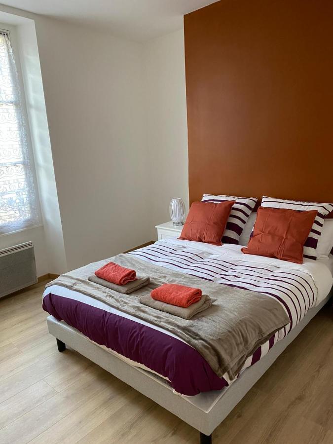 Grand F4 De 71M2 Pour 6 Personnes En Plein Centre Ville Arpajon Dış mekan fotoğraf