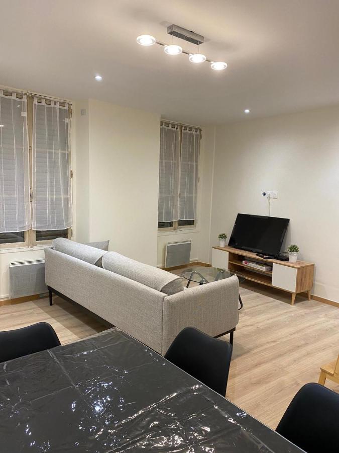 Grand F4 De 71M2 Pour 6 Personnes En Plein Centre Ville Arpajon Dış mekan fotoğraf
