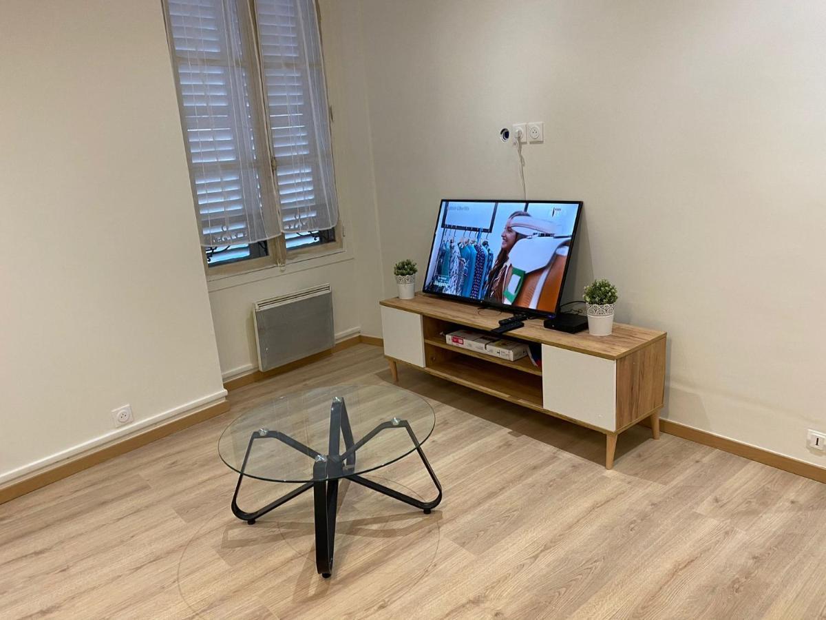 Grand F4 De 71M2 Pour 6 Personnes En Plein Centre Ville Arpajon Dış mekan fotoğraf