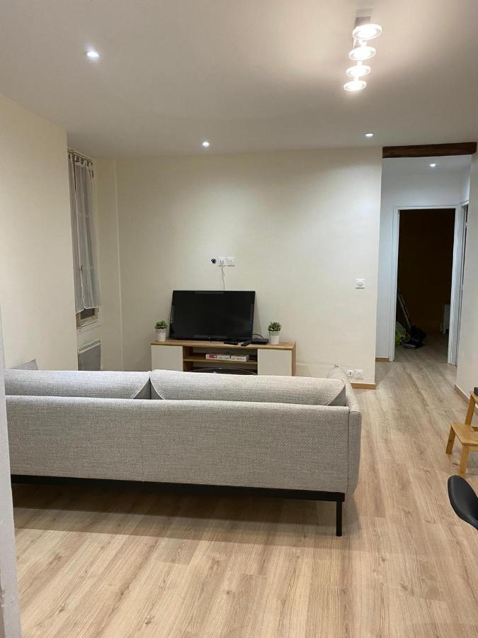 Grand F4 De 71M2 Pour 6 Personnes En Plein Centre Ville Arpajon Dış mekan fotoğraf