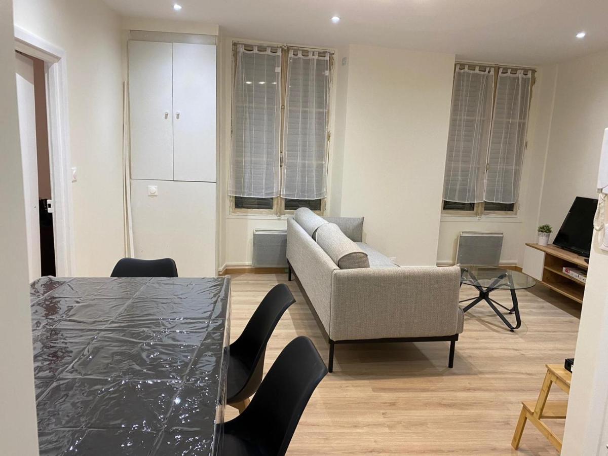 Grand F4 De 71M2 Pour 6 Personnes En Plein Centre Ville Arpajon Dış mekan fotoğraf