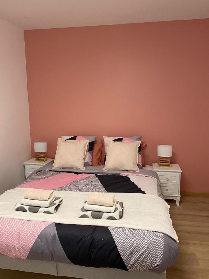 Grand F4 De 71M2 Pour 6 Personnes En Plein Centre Ville Arpajon Dış mekan fotoğraf
